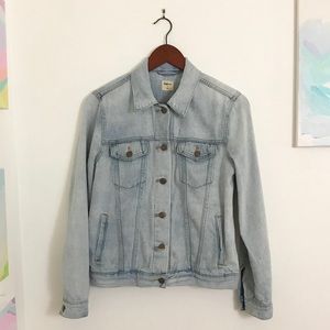 EUC GAP Icon Light Wash Denim Jean Jacket